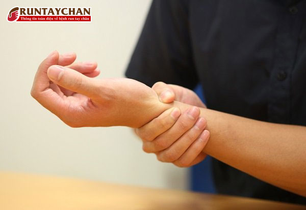 Bệnh run vô căn - Nguyên nhân phổ biến nhất gây run tay chân